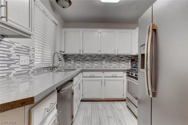 MLS: 2562587 Condo For Sale