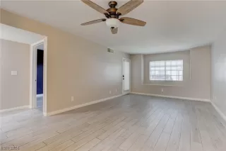 Photo #3: 2562587 Listing