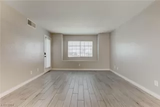 Photo #4: 2562587 Listing