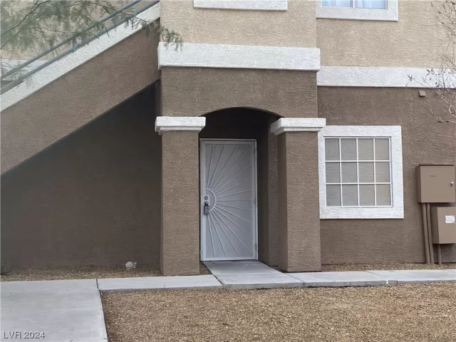 MLS: 2562615 Condo For Sale