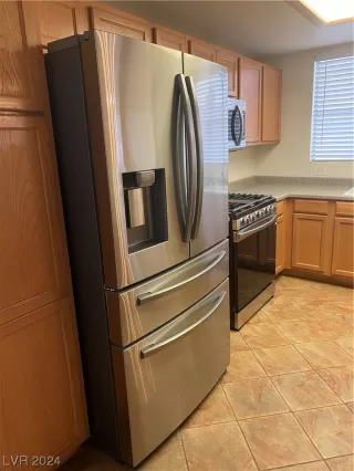 Photo #2: 2562615 Listing 