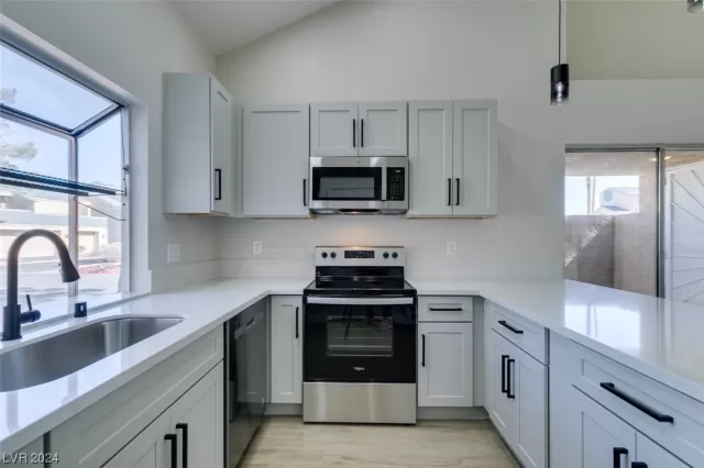 MLS: 2562639 Condo For Sale