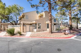 Photo #2: 2562639 Listing