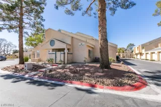 Photo #5: 2562639 Listing