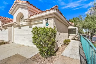 Photo #2: 2562651 Listing