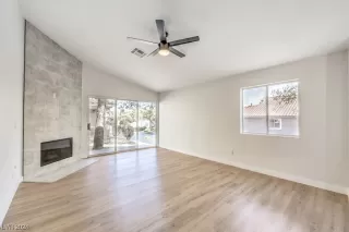 Photo #3: 2562651 Listing