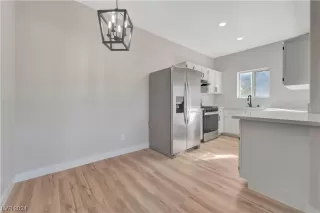 Photo #2: 2562656 Listing