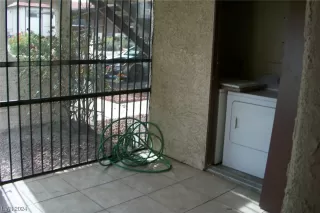 Photo #3: 2562663 Listing