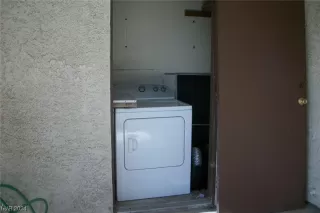 Photo #4: 2562663 Listing