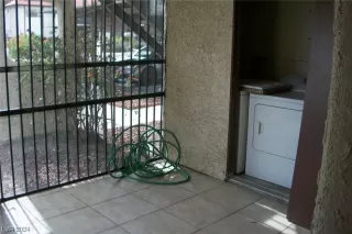 Photo #6: 2562663 Listing