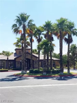 Photo #1: 2562669 Listing