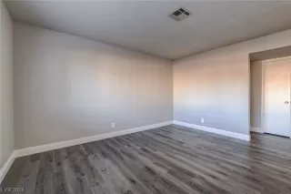 Photo #2: 2562674 Listing