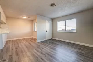 Photo #5: 2562674 Listing