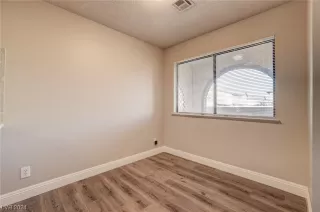 Photo #6: 2562674 Listing