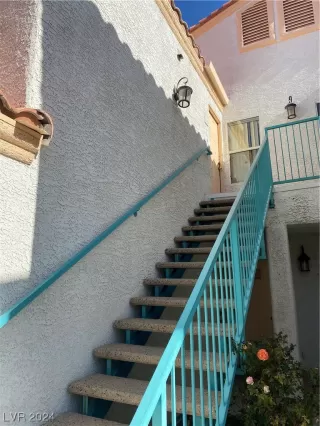 Photo #4: 2562675 Listing 