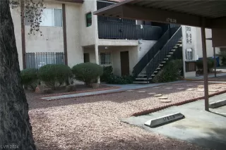 Photo #2: 2562678 Listing