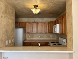 Photo #4: 2562687 Listing 