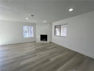 Photo #2: 2562695 Listing 
