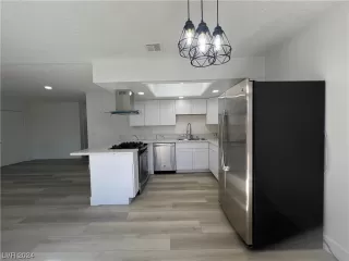 Photo #4: 2562695 Listing 