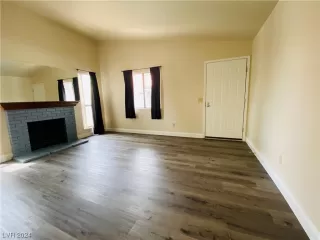 Photo #2: 2562697 Listing