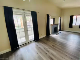 Photo #3: 2562697 Listing