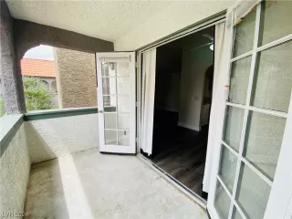 Photo #4: 2562697 Listing