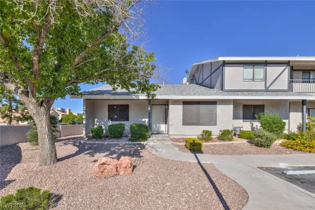 MLS: 2562707 Condo For Sale