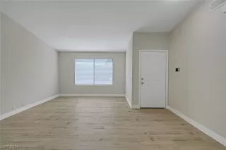 Photo #2: 2562707 Listing 