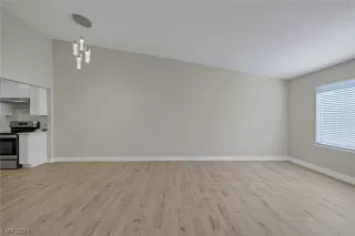 Photo #5: 2562707 Listing 