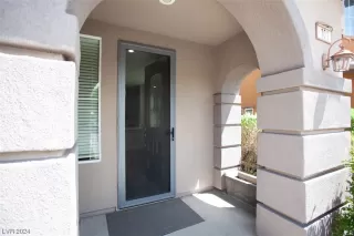 Photo #1: 2562710 Listing 