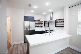 Photo #5: 2562710 Listing 