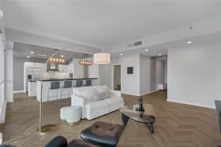 Photo #2: 2562732 Listing 