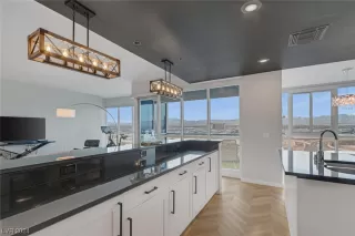 Photo #5: 2562732 Listing 