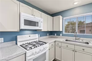 Photo #2: 2562748 Listing