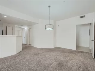 Photo #4: 2562762 Listing