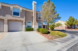 Photo #1: 2562822 Listing 