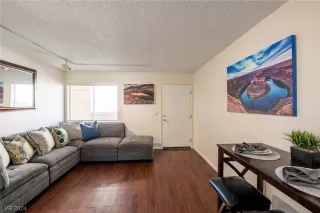 Photo #3: 2562839 Listing 