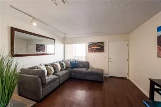 Photo #4: 2562839 Listing 