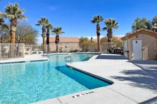 Photo #2: 2562847 Listing