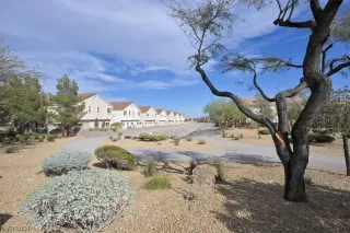 Photo #3: 2562847 Listing