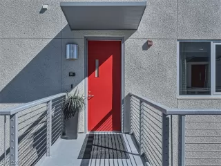 Photo #2: 2562851 Listing