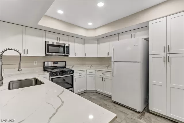 MLS: 2562867 Condo For Sale