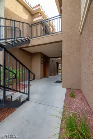 Photo #2: 2562902 Listing