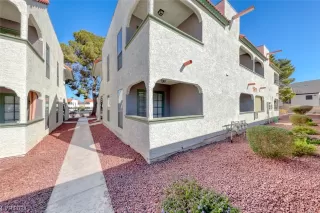 Photo #4: 2562906 Listing 