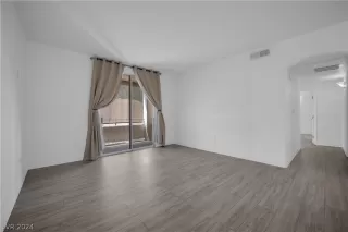 Photo #3: 2562922 Listing 