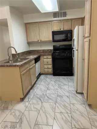 Photo #5: 2562929 Listing 