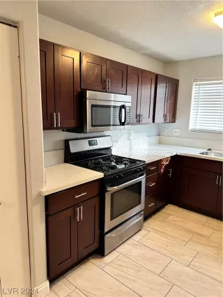 Photo #5: 2562987 Listing 