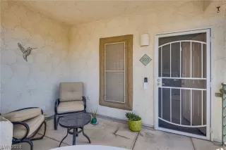 Photo #2: 2562990 Listing