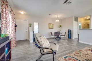 Photo #4: 2562990 Listing