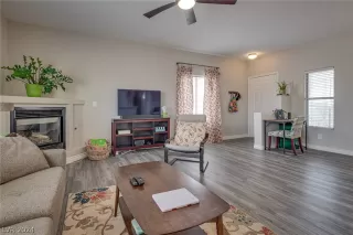 Photo #6: 2562990 Listing